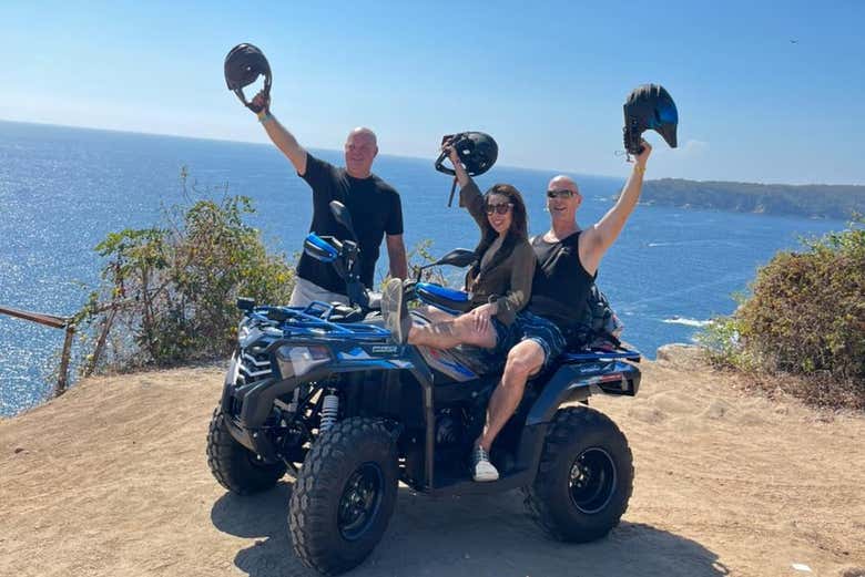 ¡Bienvenidos a un tour en quad por Huatulco!