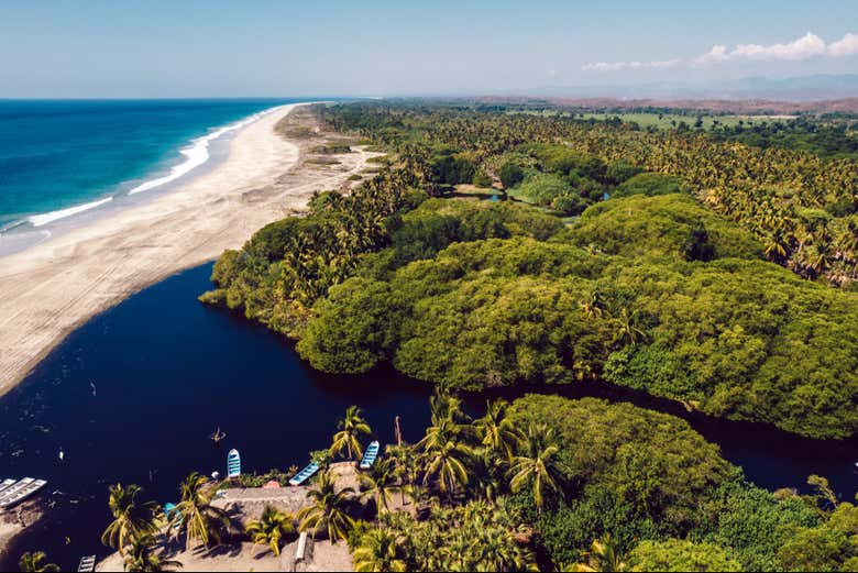 Panorámica de la laguna de Ventanilla