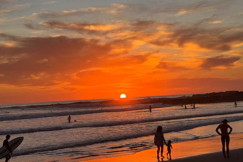 Coucher de soleil sur la plage à Cerritos