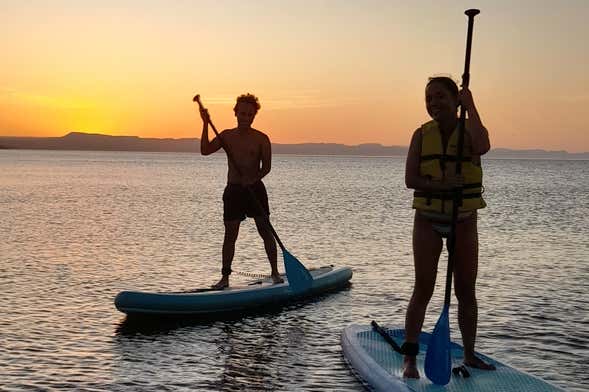 Paddle surf en la playa de El Mogote