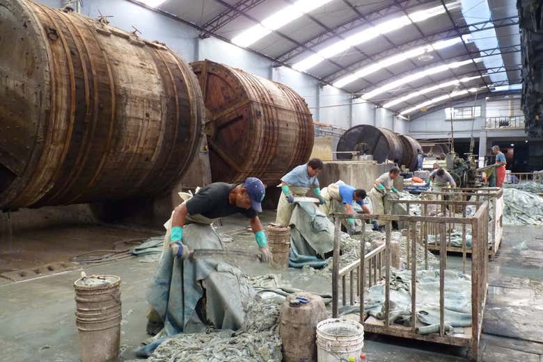 Lavorando la pelle