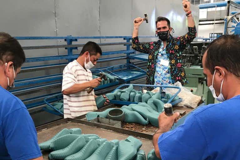 Lavoratori della fabbrica di scarpe di León