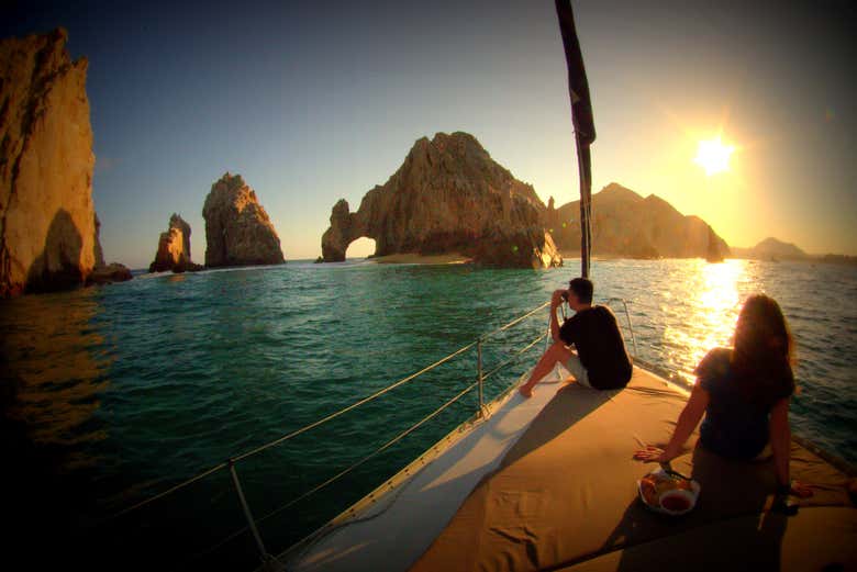 Contemplando o arco de Los Cabos durante o pôr-do-sol