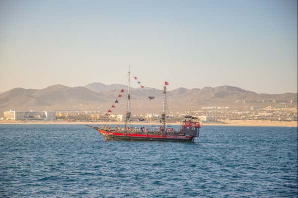 Paseo en barco pirata por Los Cabos