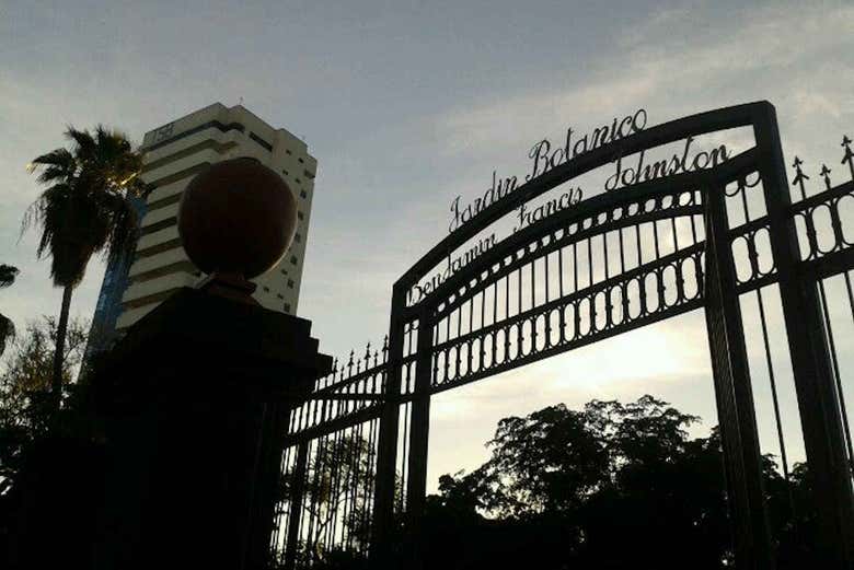 Gate of the botanical garden of Los Mochis