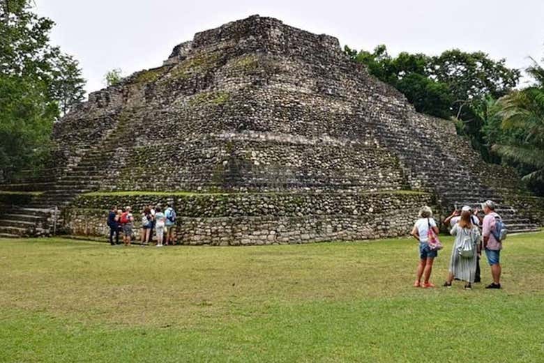 Construcción maya de Cachobben