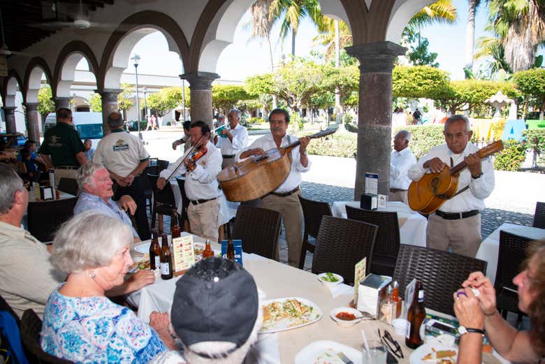 Restaurante com música ao vivo