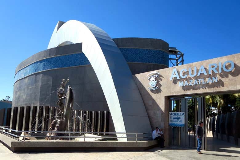 Entrando al imponente Gran Acuario Mazatlán