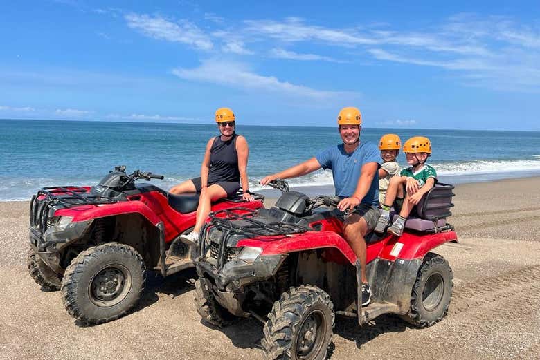Piloteando por la playa de Mazatlán