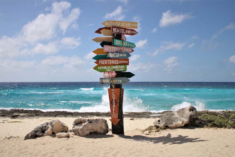 Carteles en la costa de Cozumel