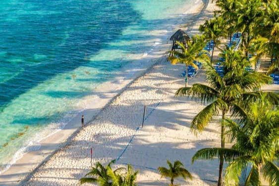 Você passará um dia desfrutando do Mar Caribe