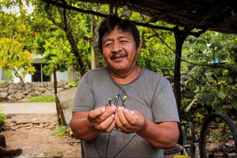 Un artesano yucateco en Izamal