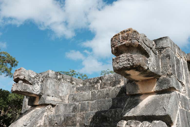 Exploring the Great Plaza of Chichén Itzá