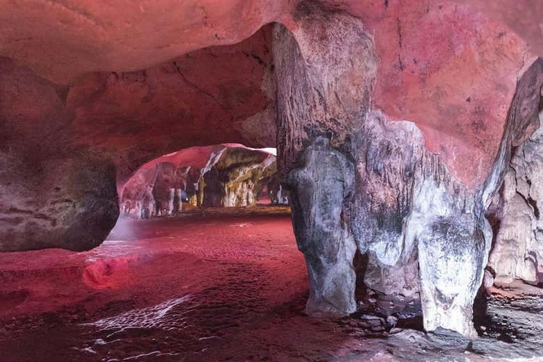 Interior de las grutas