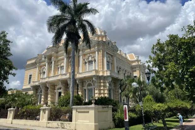 Musée régional d'anthropologie, Palais de Canton