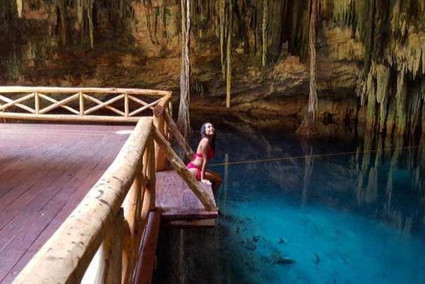 Disfrutando de las vistas del cenote