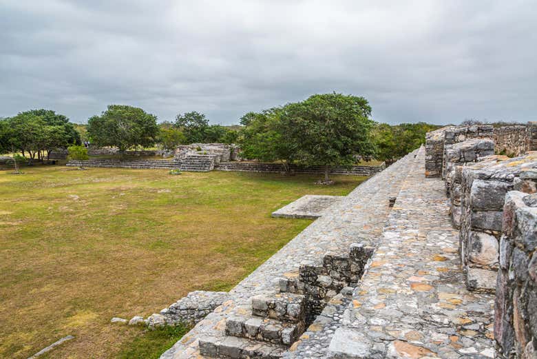 Visit Dzibilchaltún, an ancient Mayan civilization