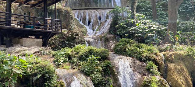 Excursão à cascata Cola de Caballo e a Santiago