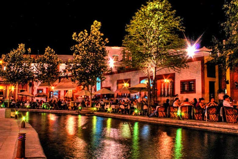 Conoceremos el animado barrio antiguo