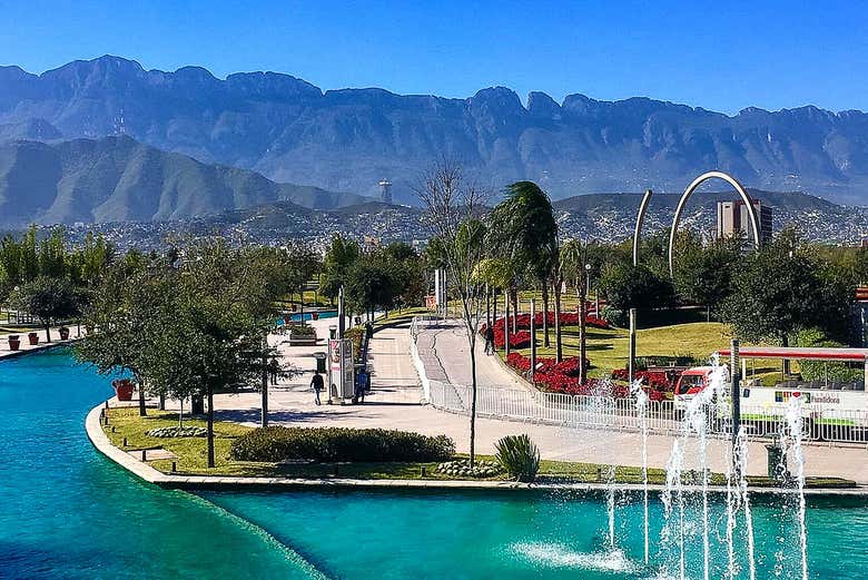 Paseo Santa Lucía en Monterrey