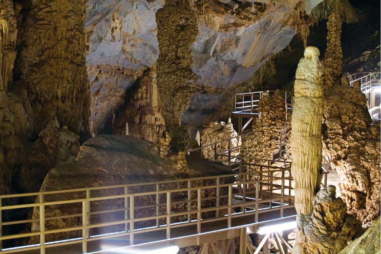 Grutas de Bustamante