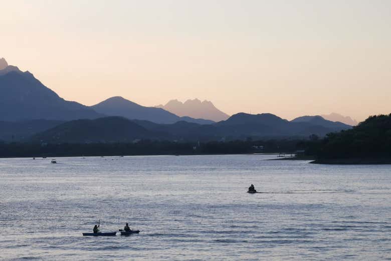 Vue panoramique sur le barrage de La Boca