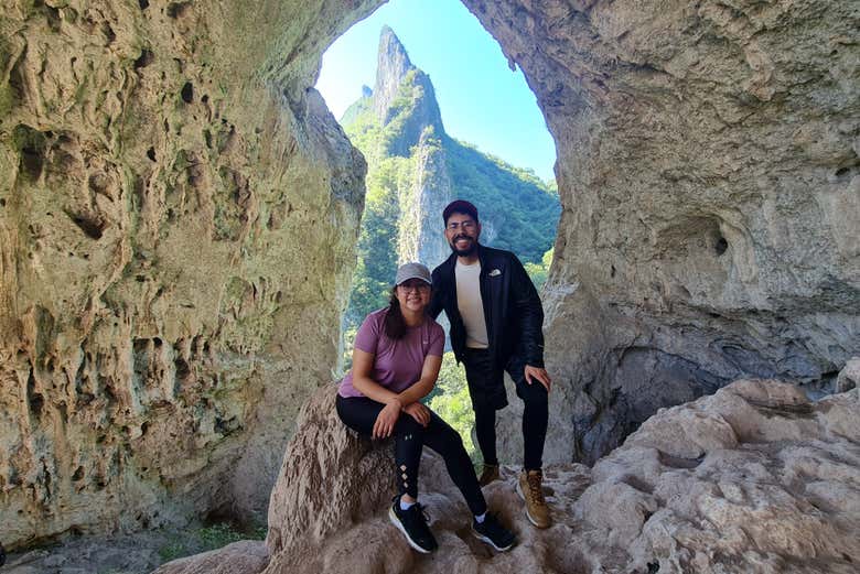 Conociendo la ventana del Cerro Agujereado