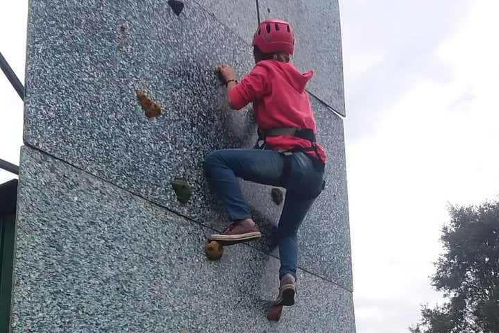 Escalando un muro vertical