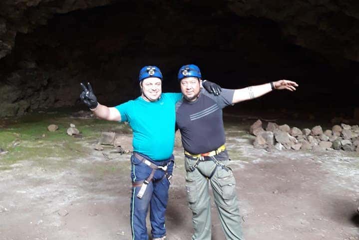 Con el equipo puesto para explorar