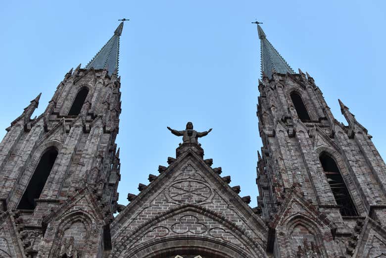 Torres neogóticas del santuario Guadalupano