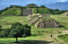 Excursión a Monte Albán