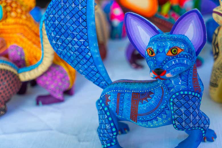 Alebrije de un zorro azul