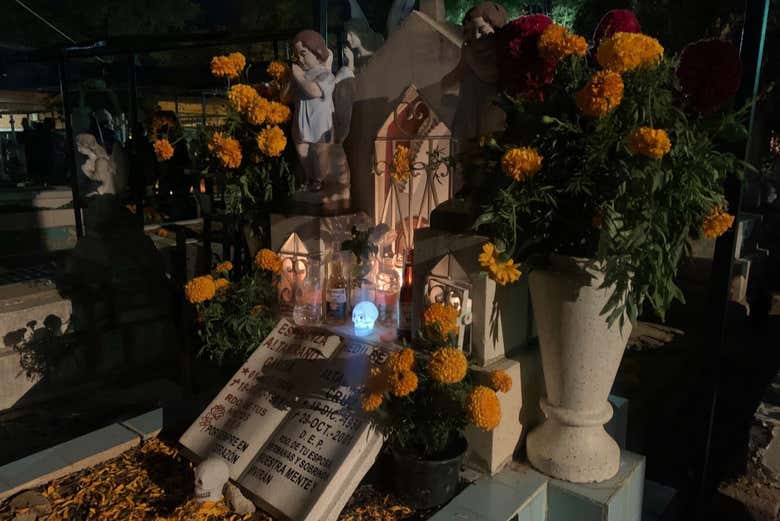 Un altar hecho en el panteón
