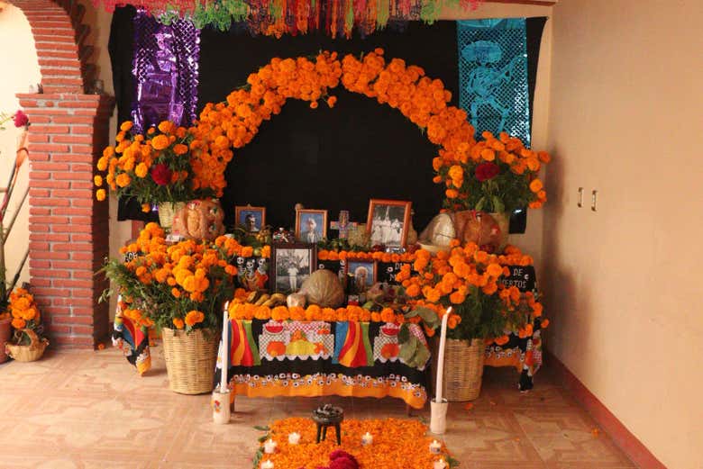 Un altar hecho en una de las casas del barrio 