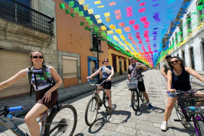Subidos a las bicicletas