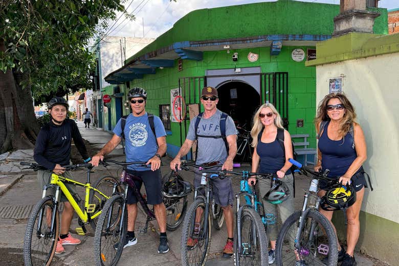 Foto de grupo antes de empezar el tour