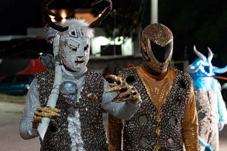 Personajes en la comparsa