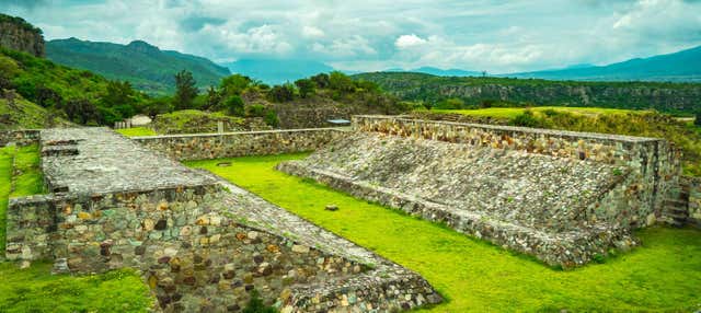Tlacolula de Matamoros, San Jerónimo Tlacochahuaya y Yagul