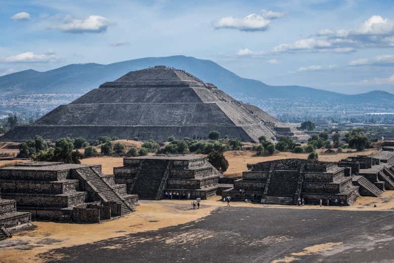 Conoceréis las impresionantes pirámides de Teotihuacán