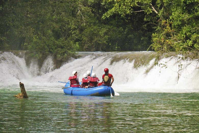 Diversión en el río Lacanjá