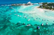 Excursion à Isla Mujeres en catamaran