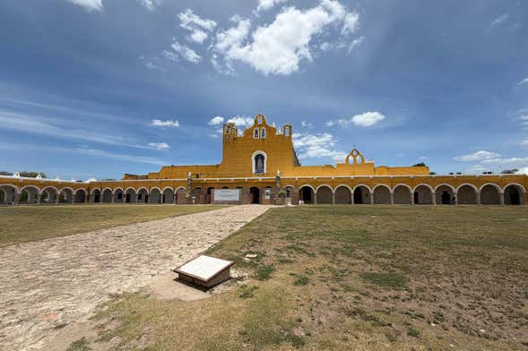 Excursión a Izamal y Ek Balam