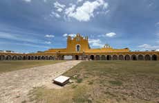 Excursión a Izamal y Ek Balam