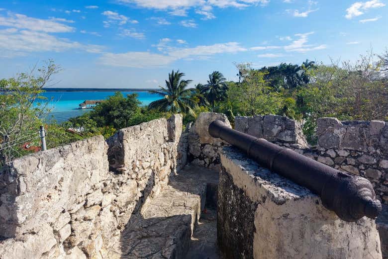 Um dos canhões no forte de San Felipe