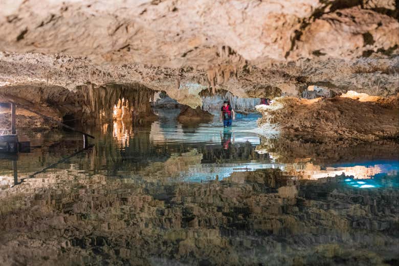 Cenote iluminado