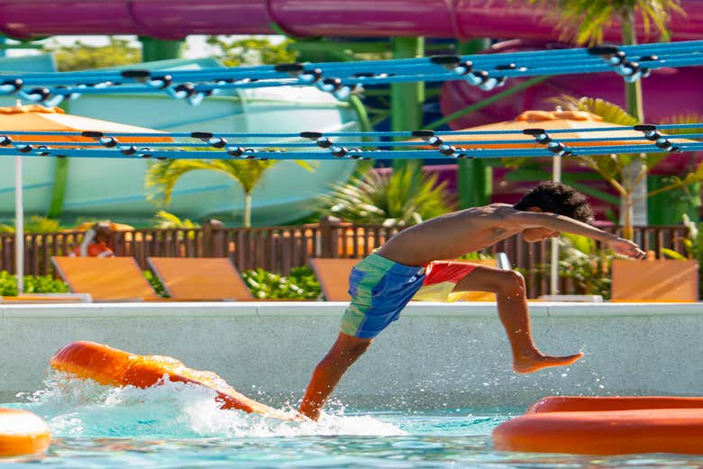 Coussins flottants d'Aqua Nick Riviera Maya