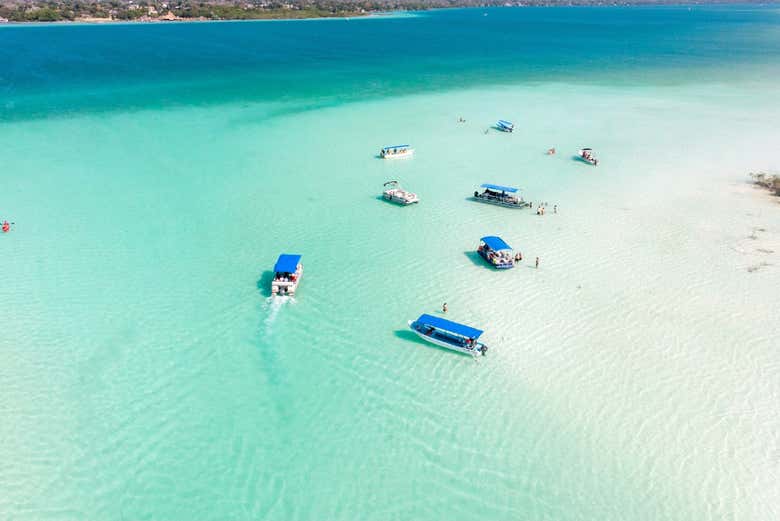 Vista aérea da lagoa de sete cores