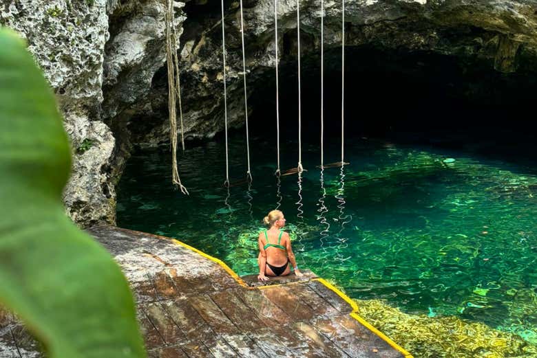 Preparada para el baño en el cenote