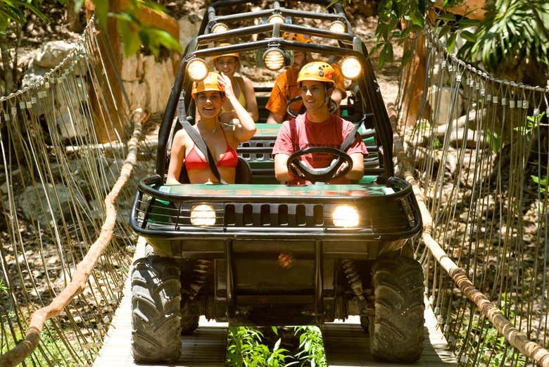 Recorriendo el parque Xplor