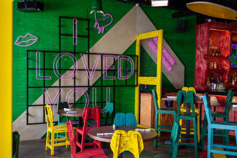 Você estará em um ambiente cheio de cor e alegria